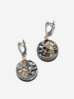 Уникальные серебряные серьги с цельным пейзажным янтарем, серебро 925 пробы