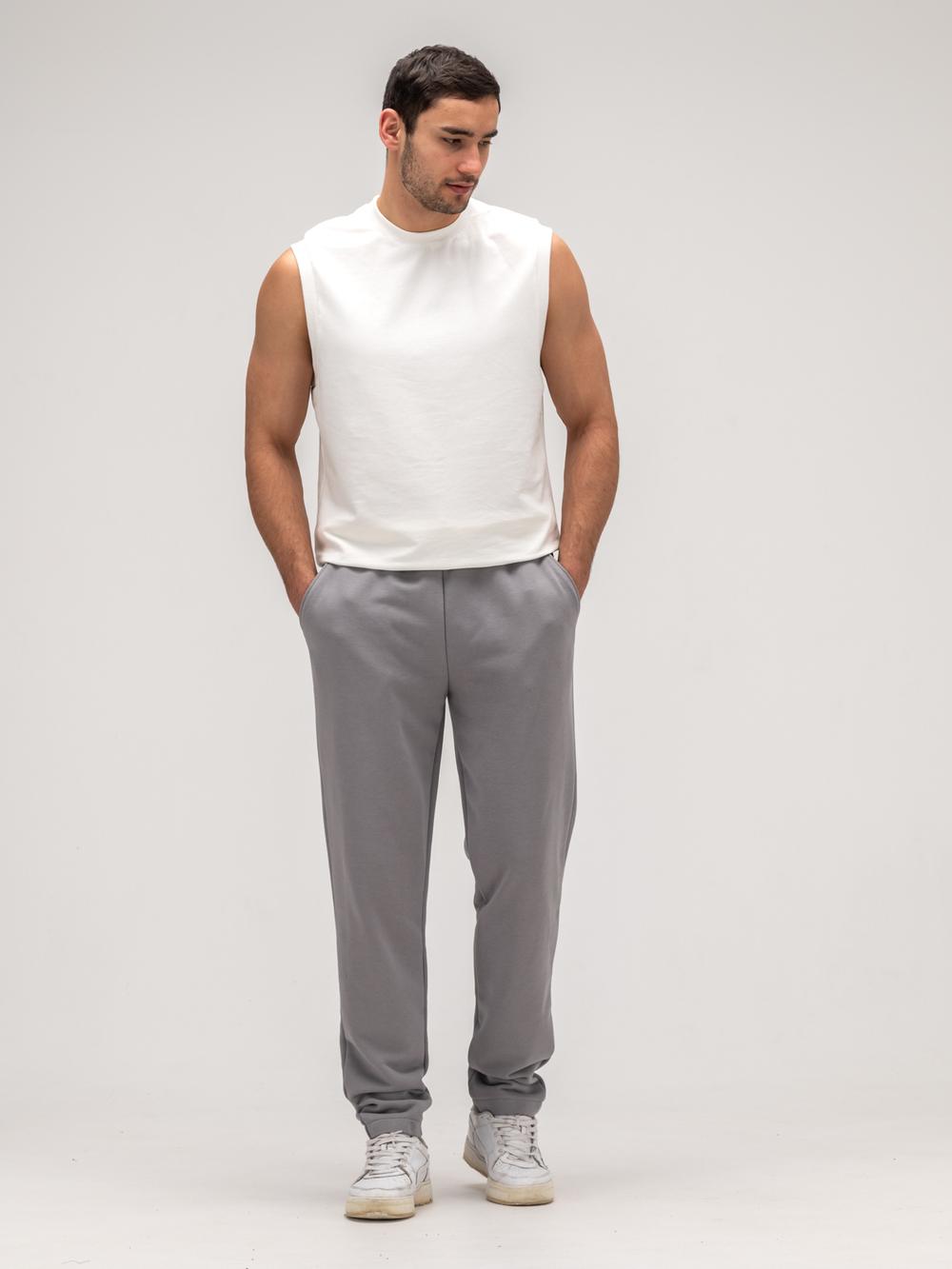 Брюки спортивные прямые теплые. Грей