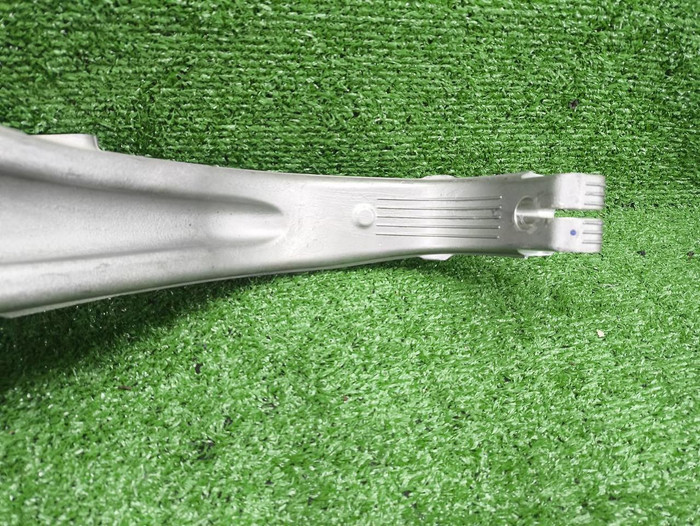 Кулак поворотный передний левый Zeekr 001 (21-нв)