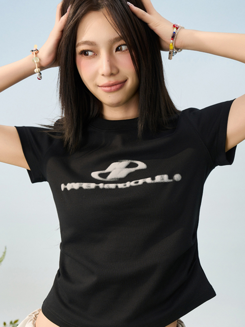 Женская футболка HARSHandCRUEL WMNS "Foam Logo" Crop Tee