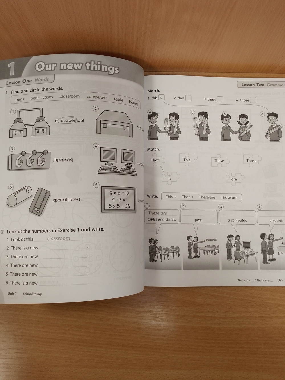 Family and friends 2nd edition level 2 Workbook