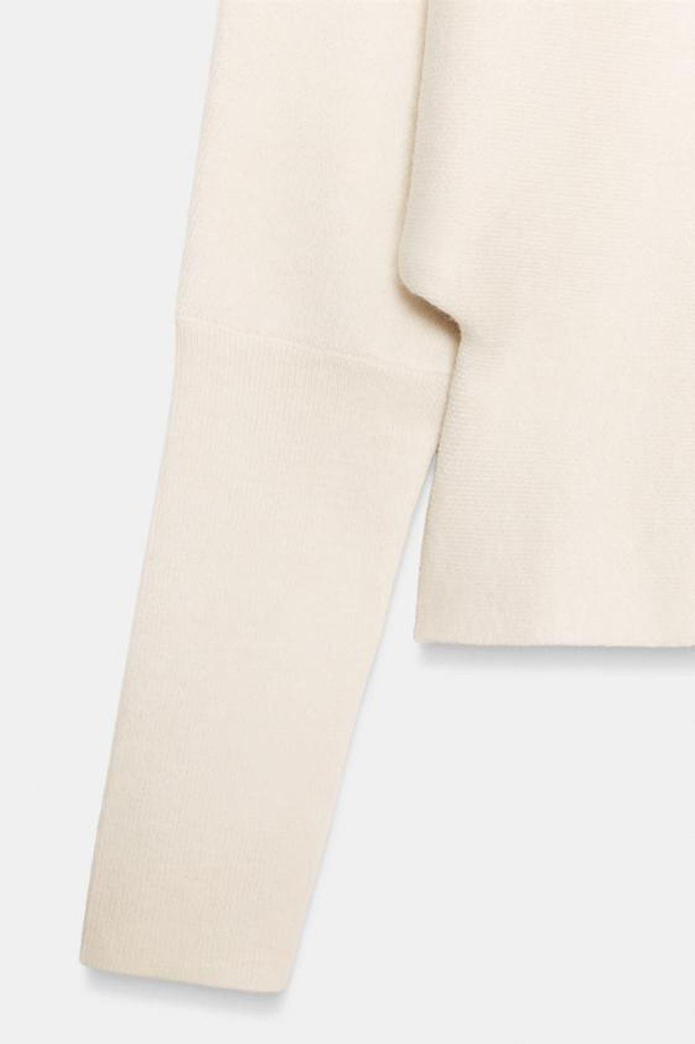 Свитер с V-образным вырезом - ZARA