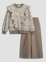 Костюм для девочки на осень