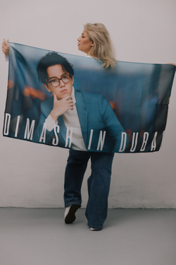 "Dubai" fan’s flag