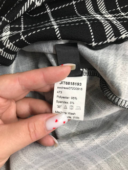 Платье SHEIN подростковое, можно носить сверху на лонг или водолазку, на 12-14 лет или 40 размер