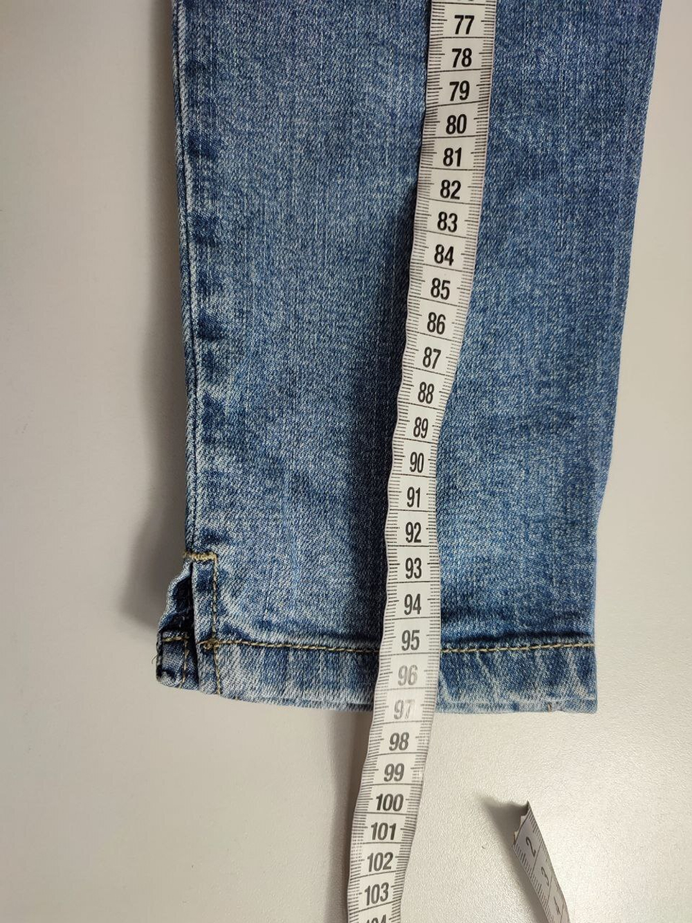 Джинсы стильные 42 размер