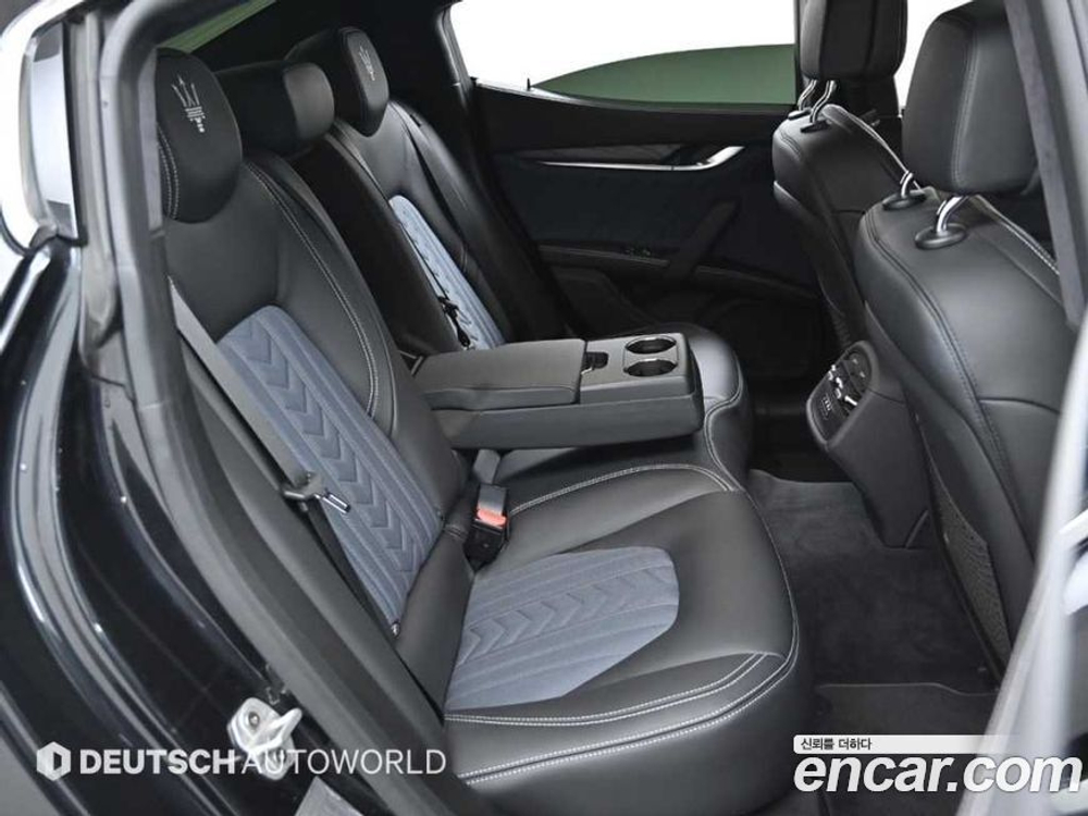 Maserati Ghibli 3.0 Дизель GranLusso (12.2020)