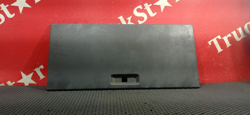 Крышка бардачка