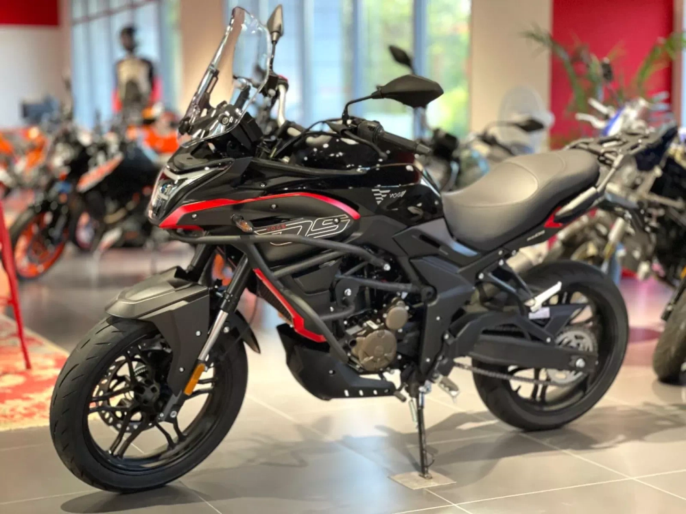 VOGE 300DS 2025