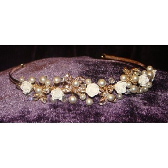 Диадема стразы,цветочки,горный хрусталь, жемчуг Высота: 3см Цвет: золото "Летто" (Итальянский дизайн) №1033.611