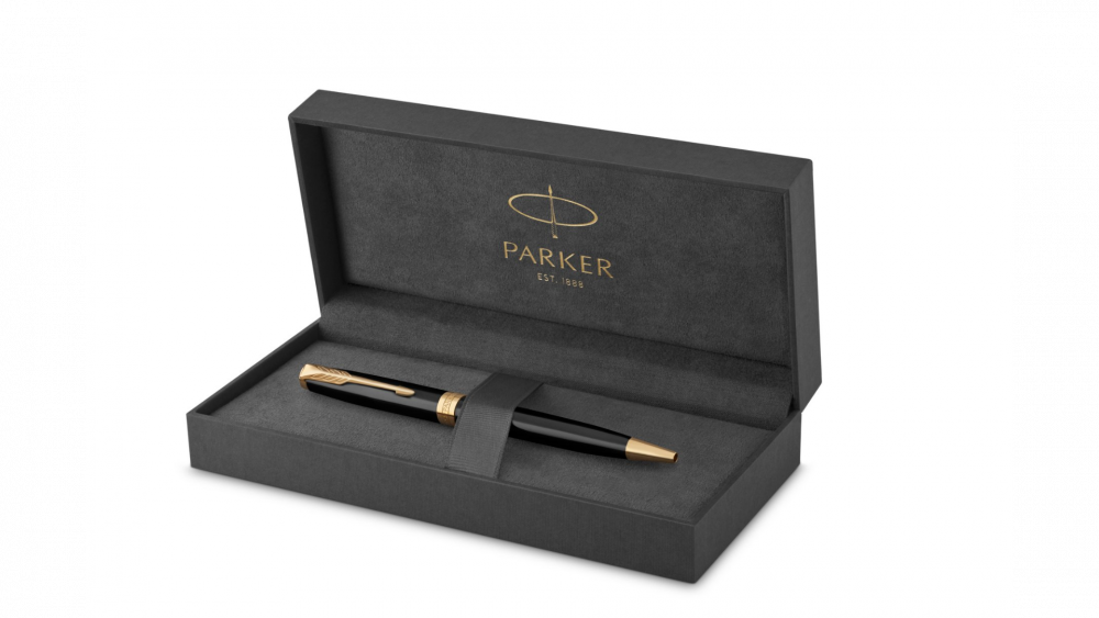 Шариковая ручка Parker Sonnet 1931497, Lacquer Deep Black GT, стержень: M, цвет чернил: black , в подарочной упаковке