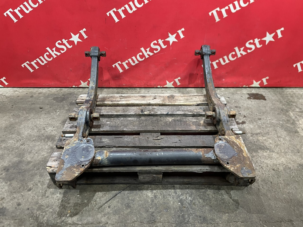 Кронштейн пневморессоры задний