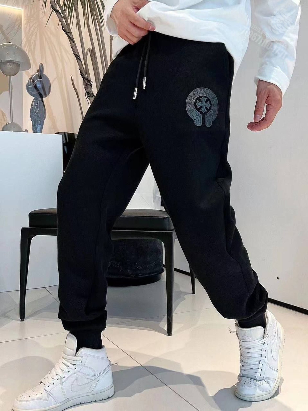 Спортивные штаны Chrome Hearts