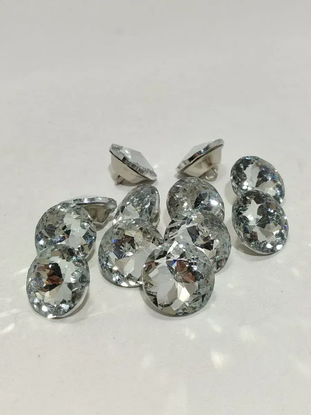 Стразы для рукоделия: Пришивные стразы для каретной стяжки