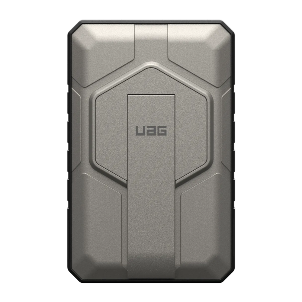 Внешний аккумулятор MagSafe с подставкой UAG Rugged 10K (10000 мА·ч) Беспроводная зарядка: Qi 10 Вт. Проводная зарядка: USB-C. Есть LED-индикация. Энергоёмкость — 38,5 Вт·ч. Максимальная выходная мощность — 20 Вт