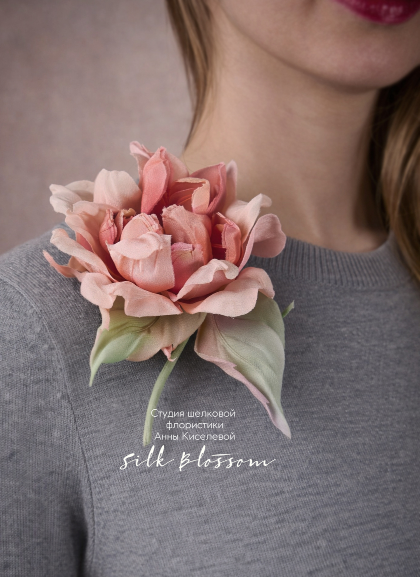 Брошь из шелка - Роза Бэль пудрово-розовая