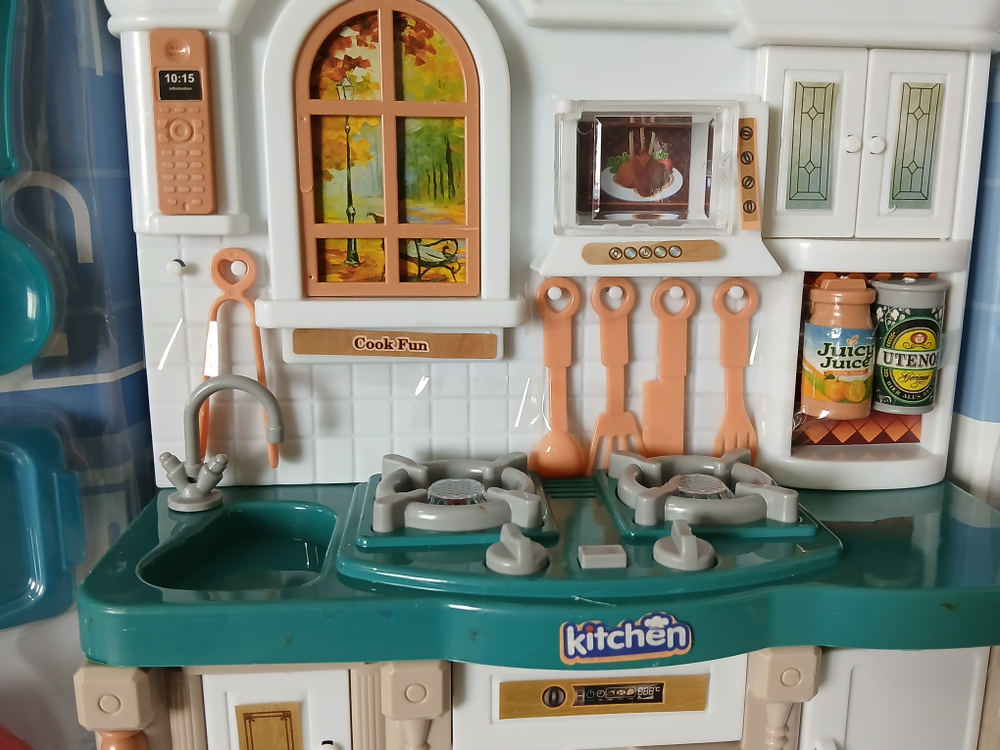 Игровой кухонный набор "Счастливая кухня", с музыкой, светом и посудой, высота 27 см