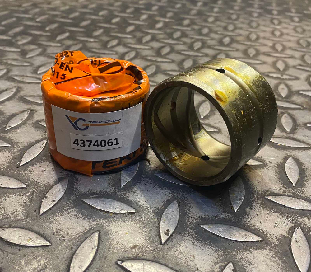 Втулка 4374061