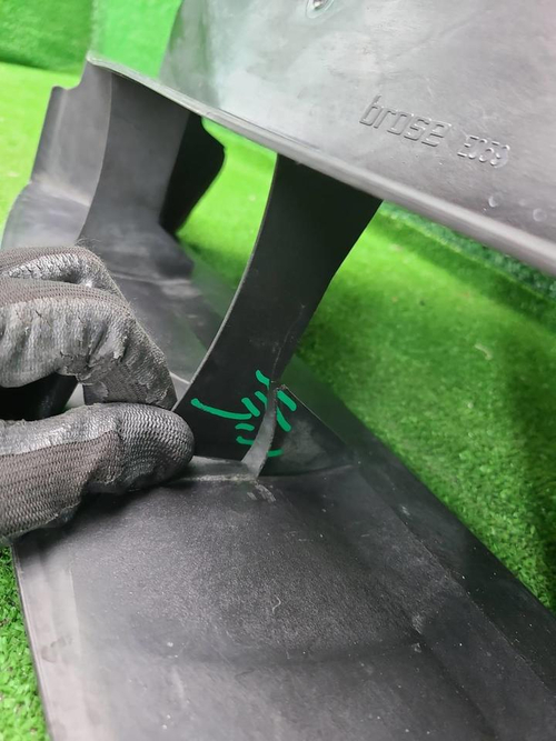 Воздуховод радиатора Maserati Levante (2016-2024)