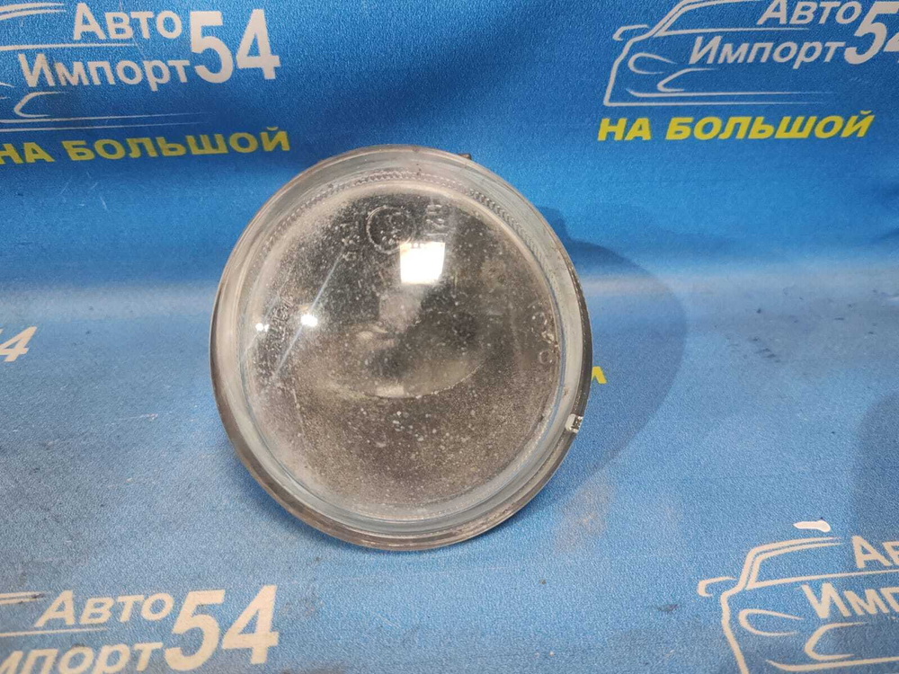 Туманка правая TOYOTA WISH 2003-2005