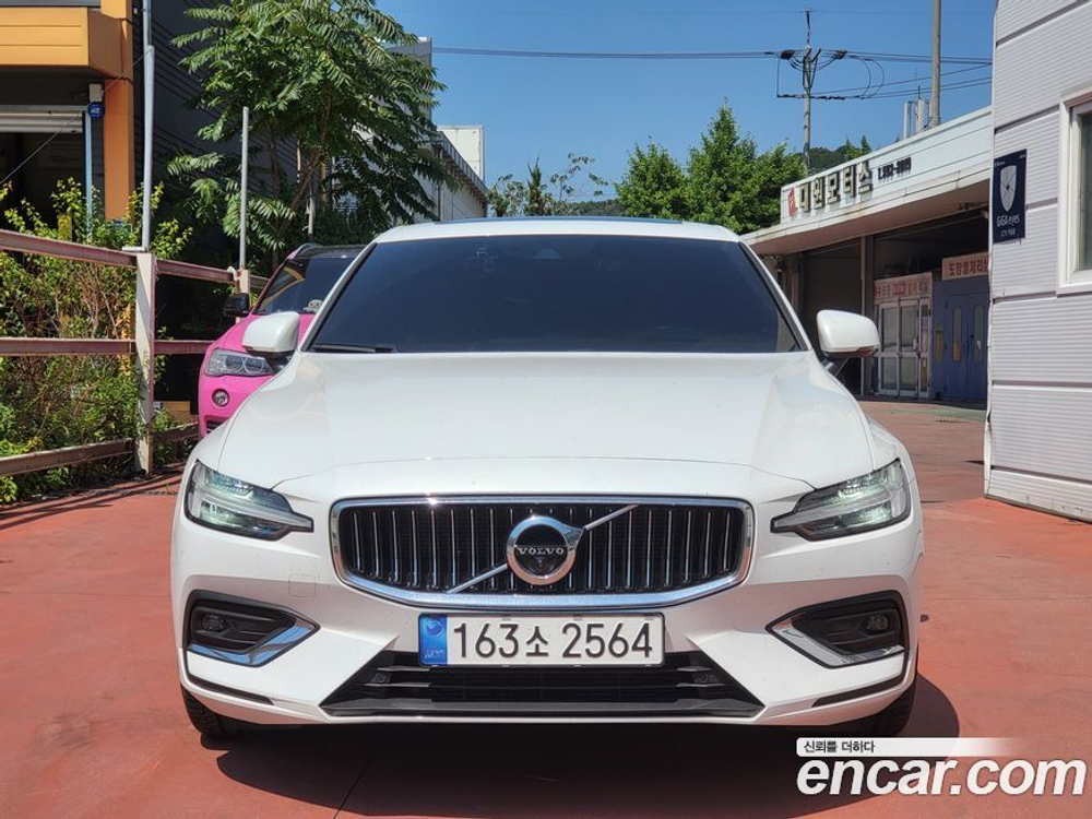 Volvo S60 3 Generation B5 Inscription (12.2022)