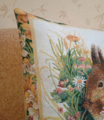 Декоративный гобеленовый чехол Белочка 47х47