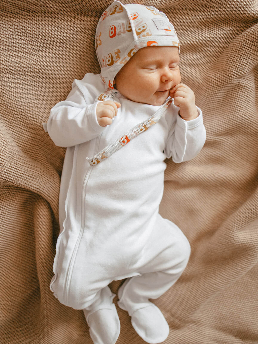 Комбинезон Mjölk Sleep and Play White, швы наружу