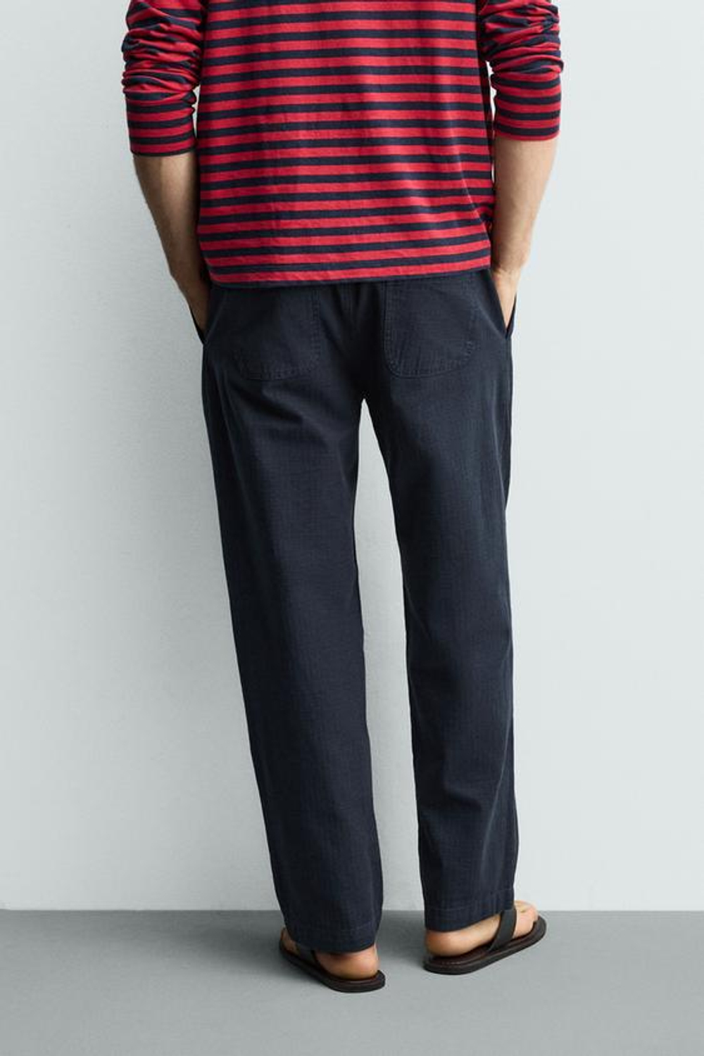 ZARA БРЮКИ RELAXED FIT В ЕЛОЧКУ, МОРСКОЙ СИНИЙ