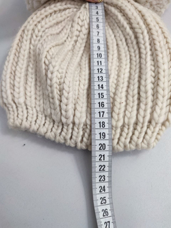 Шапка  светлая