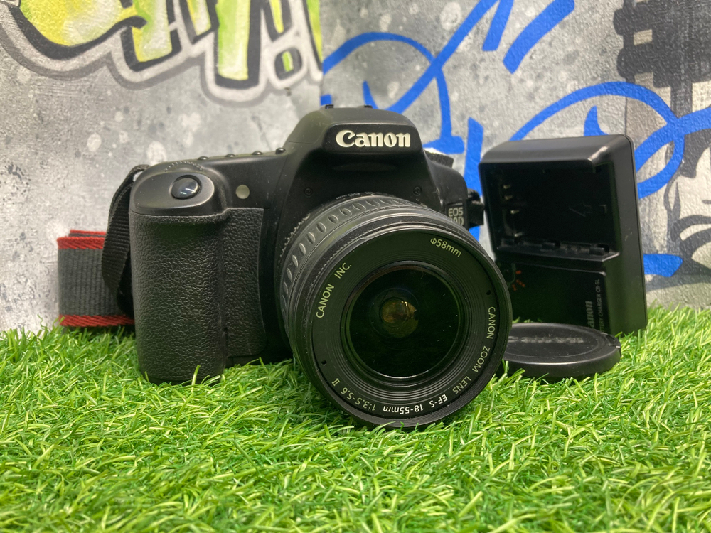 Canon EOS 30D kit EF-S 18-55mm 3.5-5.6 ll