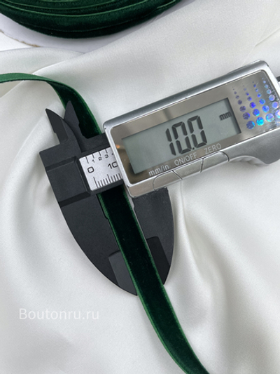 Лента бархатная зеленая