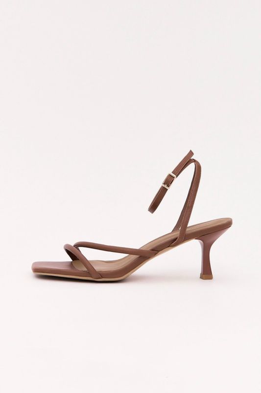 Босоножки из натуральной кожи с квадратным мысом, коричневый