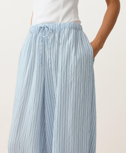 OYSHO Длинные брюки-блумер полосатые, пыльно-голубой