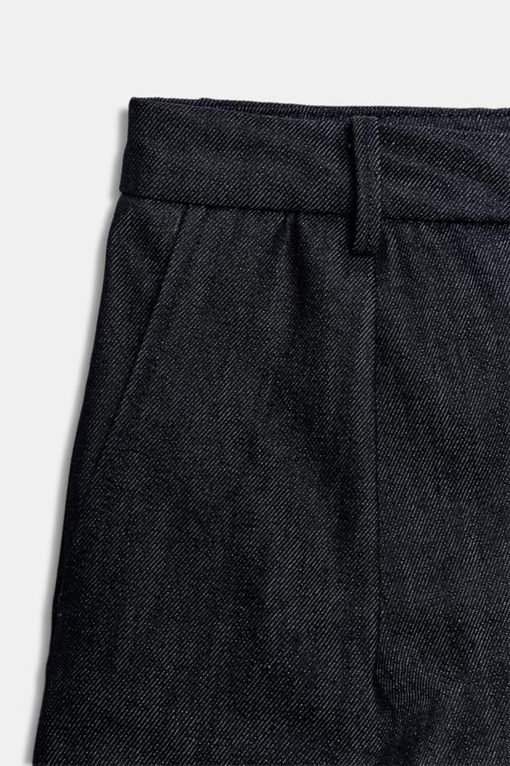 ZARA ДЖИНСОВЫЕ ШОРТЫ С ЗАЩИПАМИ — ZW COLLECTION, СИНИЙ