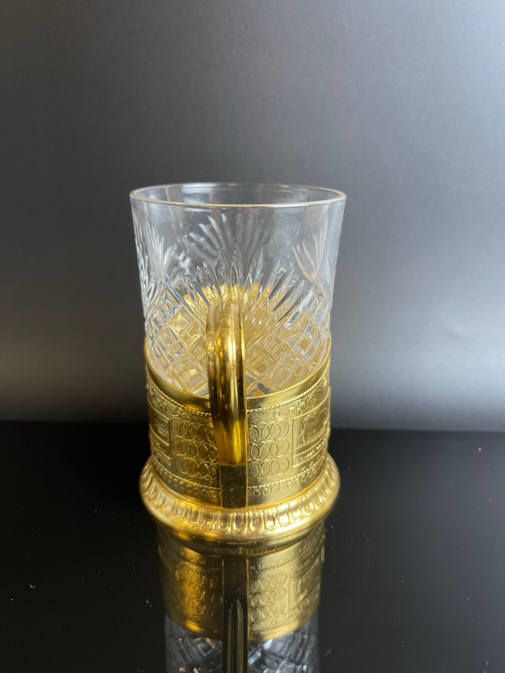 Подстаканник "Памятник А.М. Горькому" СССР, 1960-1990 гг. с хрустальным стаканом
