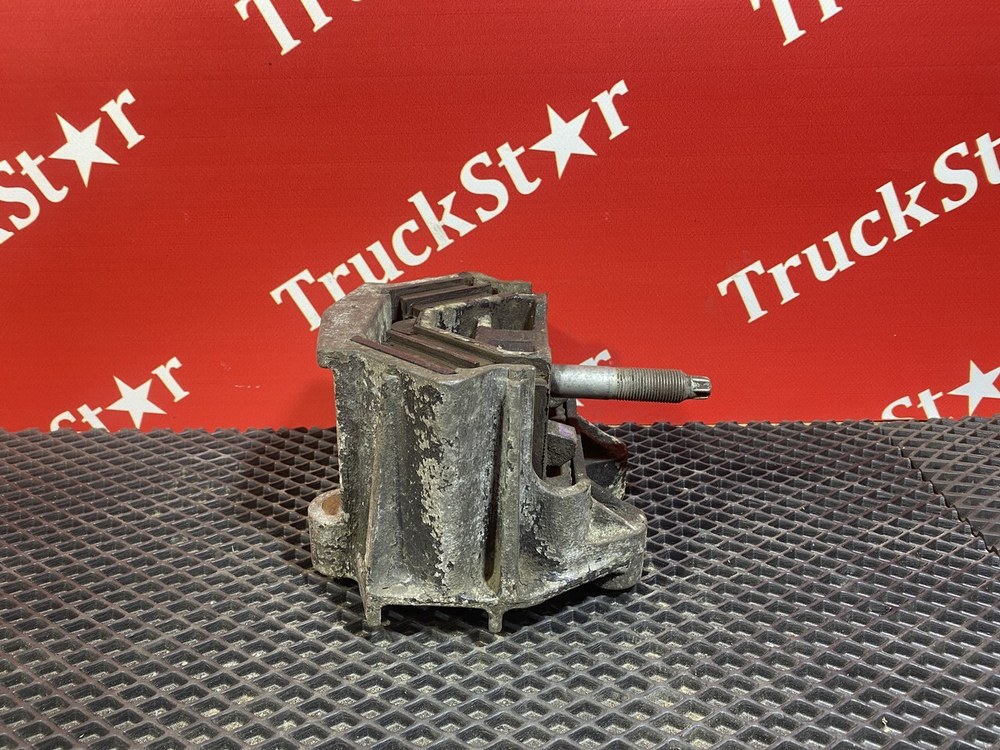 Подушка двигателя передняя