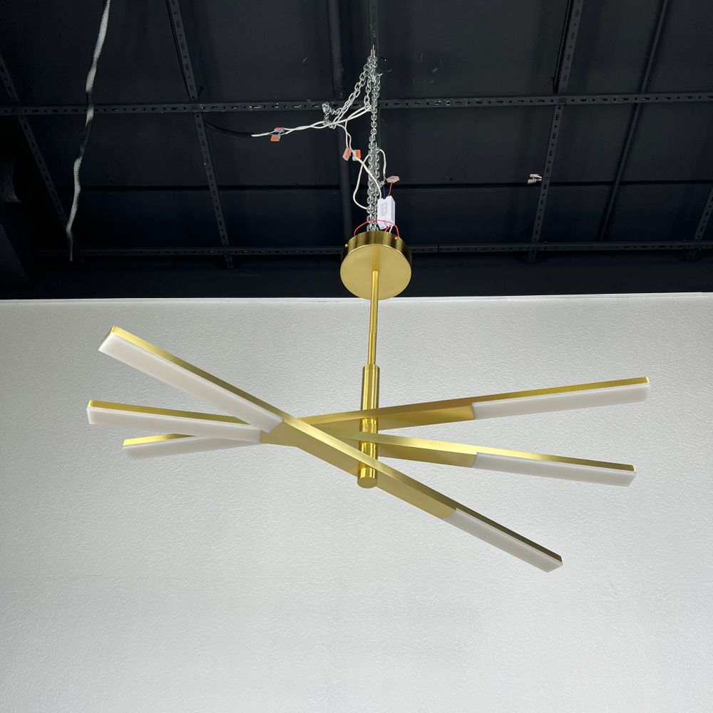 Люстра на штанге ORTON на 3 D96 Gold