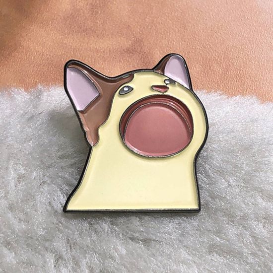 Значок металлический Поп кот, р-р 3х2,7см