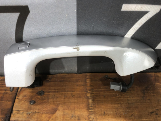 Ручка двери наружная левая Kia Stinger (CK) 17-нв Б/У Оригинал 82651J5200