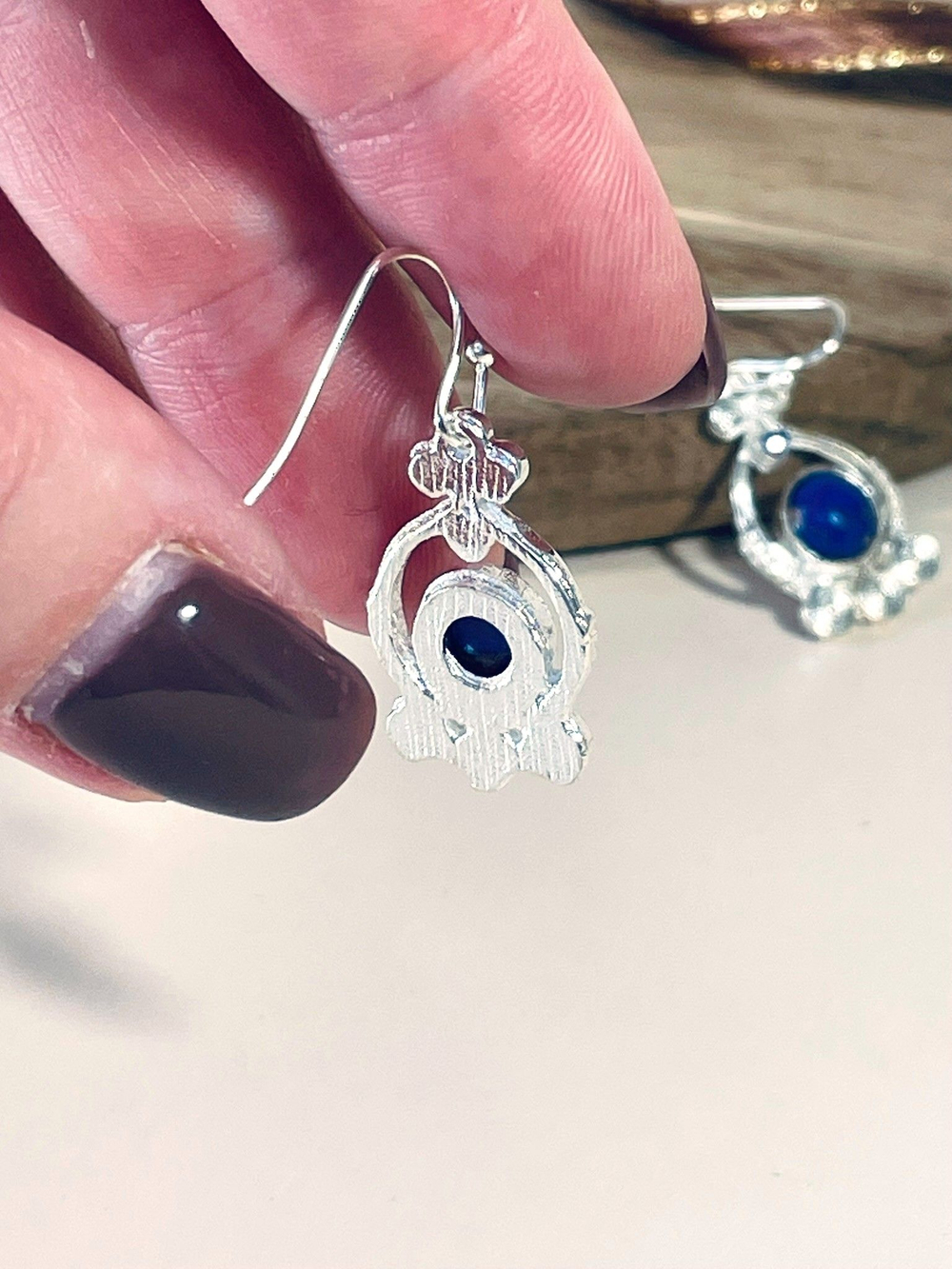 Серьги подвески с завитком