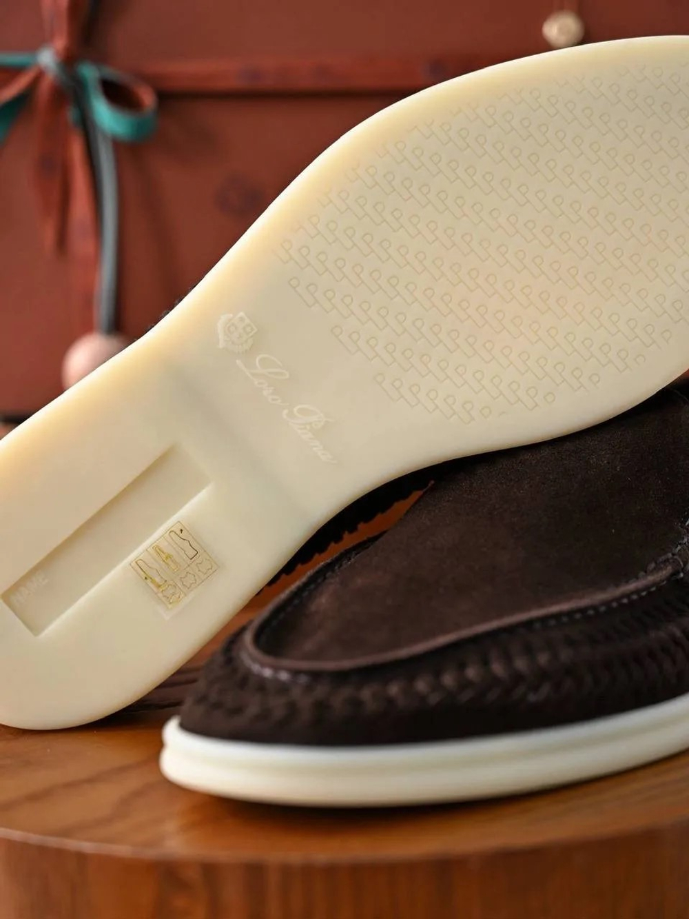 Лоферы Loro Piana Summer Walk с плетением по периметру