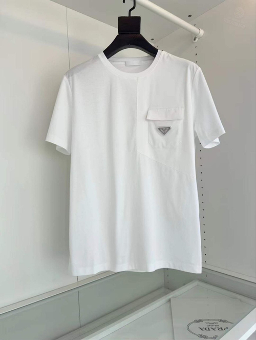 Футболка Prada