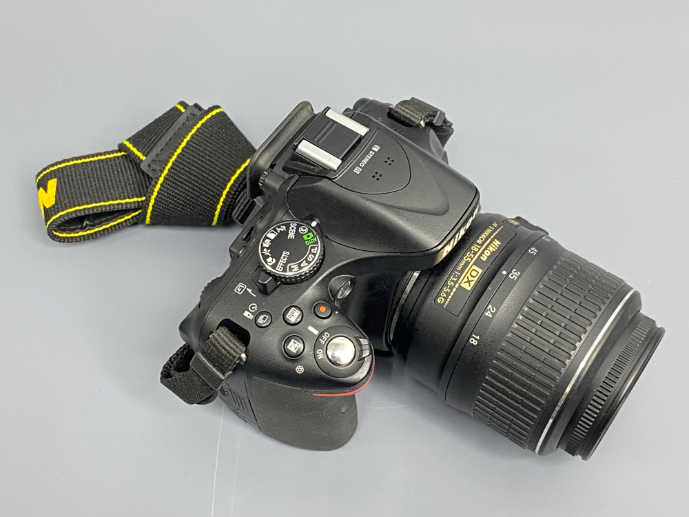 Nikon D5200 kit 18-55mm 6.200 кадров