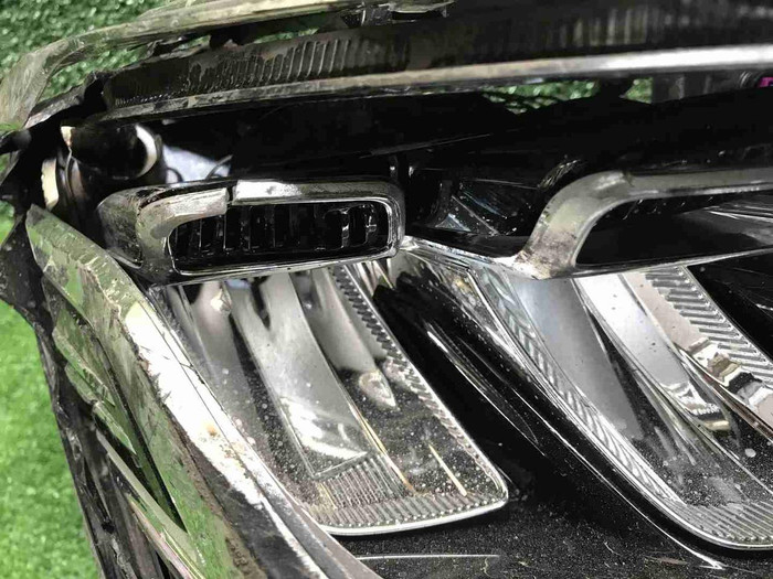 Битая Фара правая Mercedes C w205 (2018-2023) LED