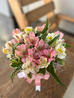 Композиция микс из альстромерий