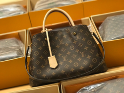 Louis Vuitton Montaigne MM
