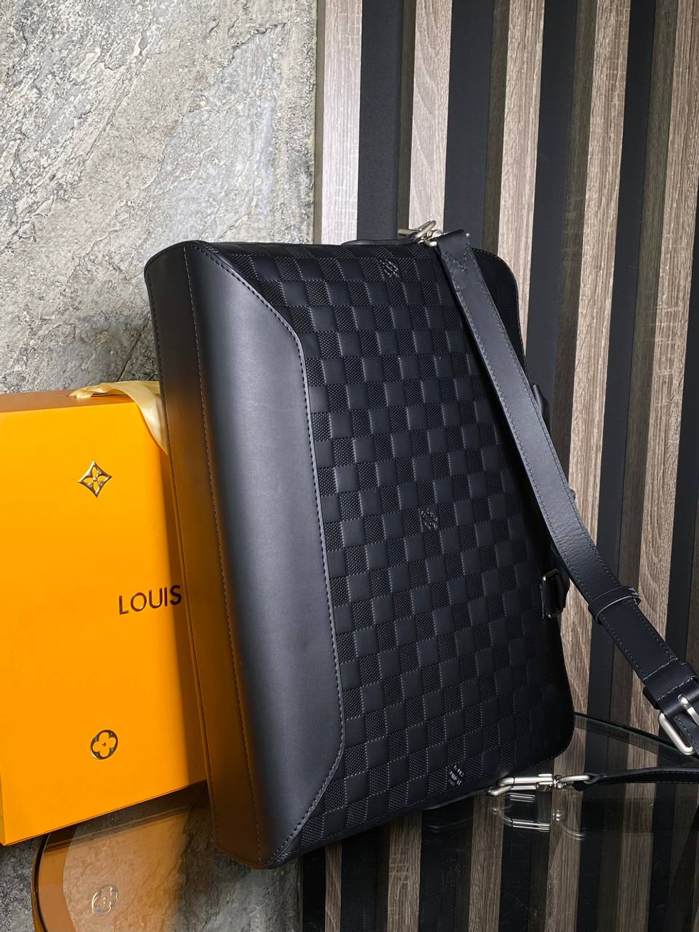 Портфель Louis Vuitton