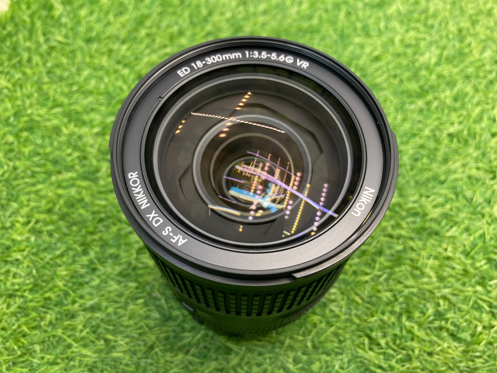 Nikon 18-300mm 3.5-5.6G ED AF-S VR DX