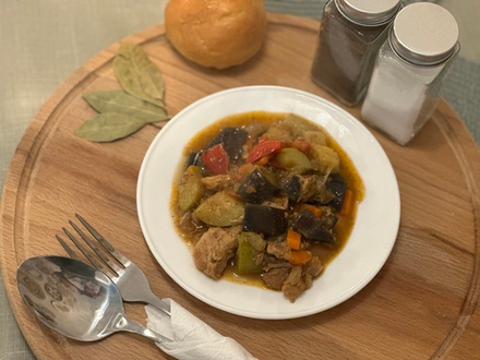Овощное рагу со свининой