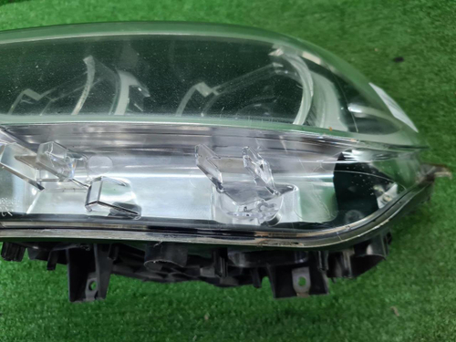 Фара левая BMW 1er F20 (2015-2017) LED